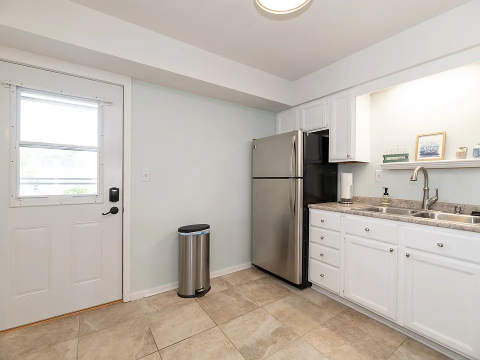 69 N Shore Dr #10