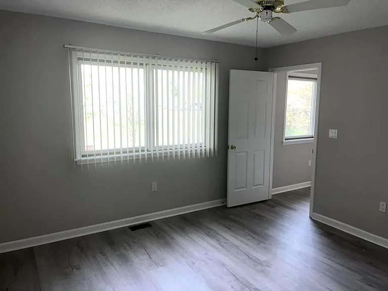 11 Reese Ave — Photo 15
