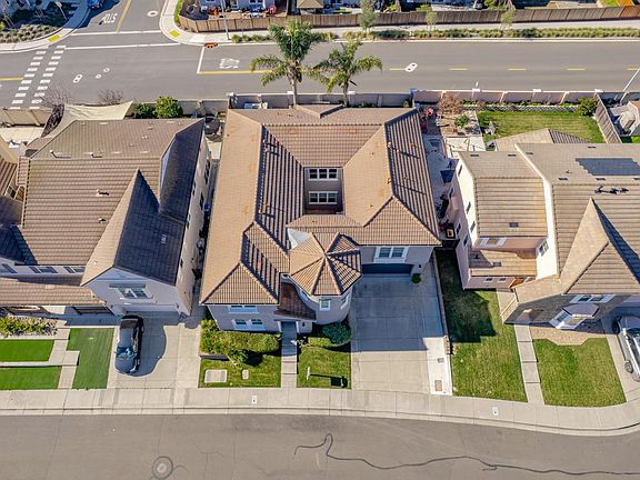 2nd image of 247 Cantada Way