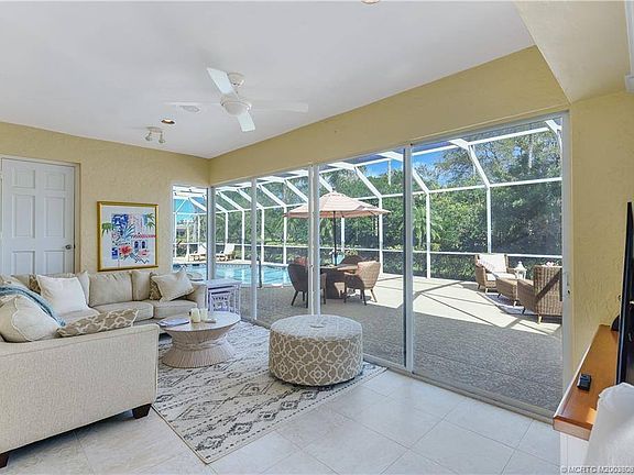 4th image of 4401 SW Dundee Ct