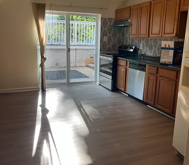 1478 Apple Ct #BASEMENT — Photo 2
