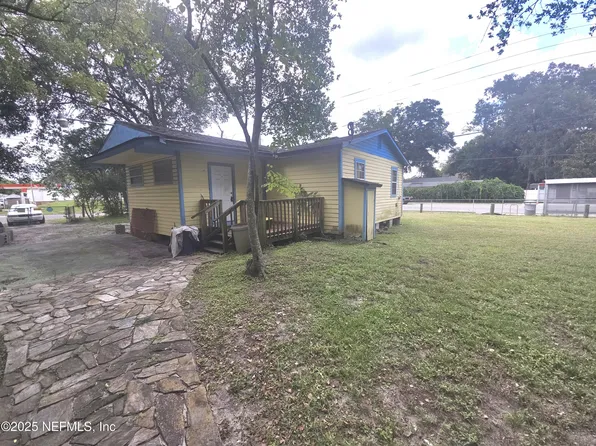 5233 OLD MIDDLEBURG Road N, Jacksonville, FL 32210