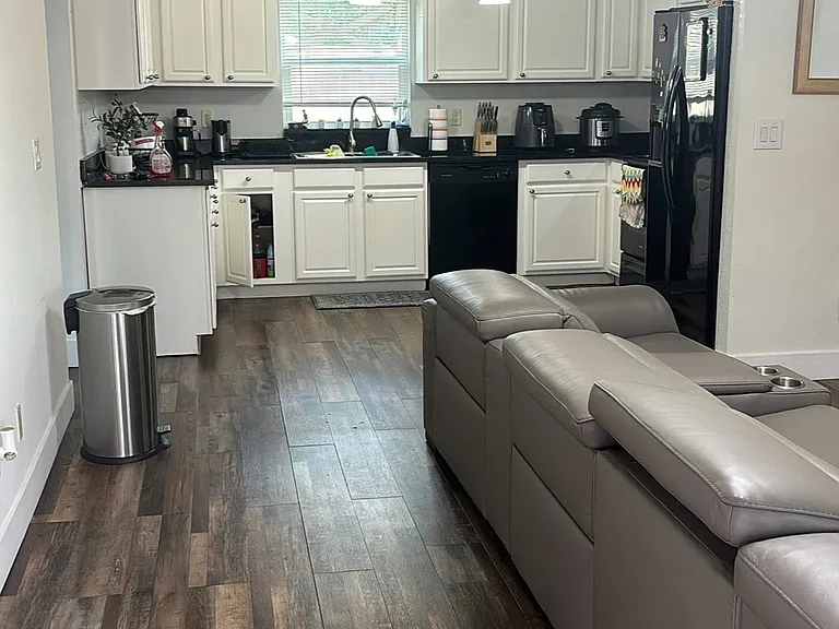421 Titian Rd — Photo 1