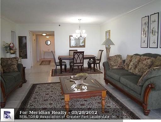 3rd image of 3520 Oaks Way APT 901