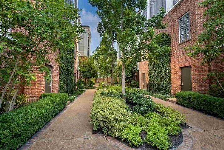 1st image of 597 Lexington Club Ct APT 404