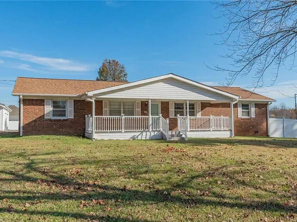 165 Apollo Cir, Archdale, NC 27263