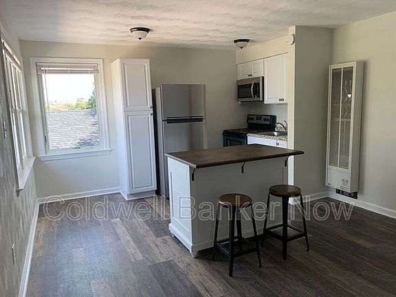 3rd image of 1407 Bayville St #7