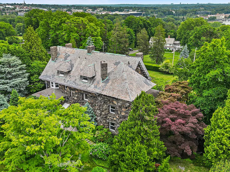432 Field Point Rd — Photo 9