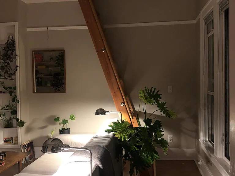 527 Malden Ave E #7 — Photo 6