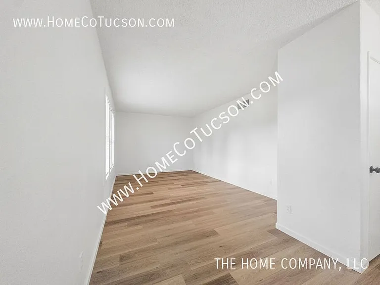 5123 Paseo Las Palmas — Photo 6