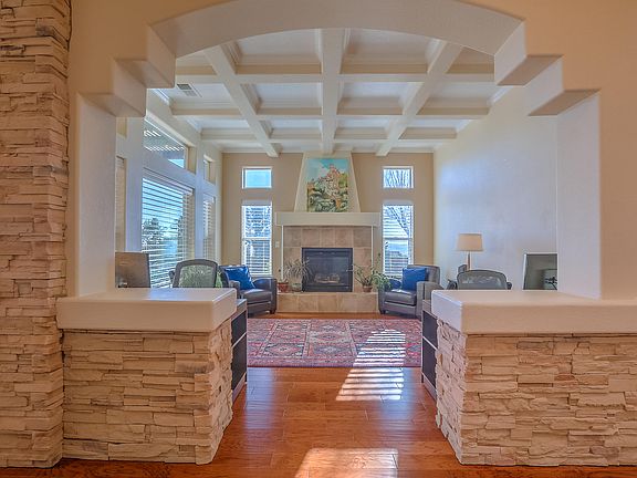 3rd image of 6005 Goldfield Pl NE
