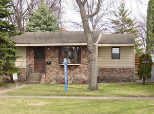 1111 S 12th St, Grand Forks, ND 58201