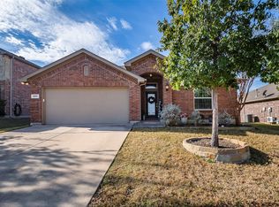 1333 Wysteria Ln, Burleson, TX 76028