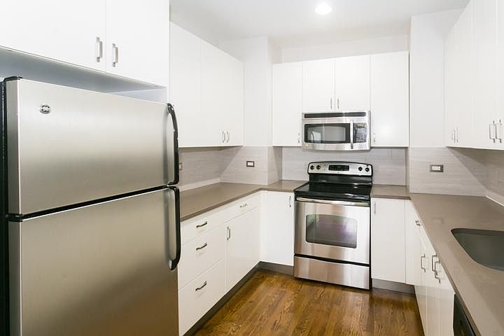 1st image of 4850 S Drexel Blvd APT 103