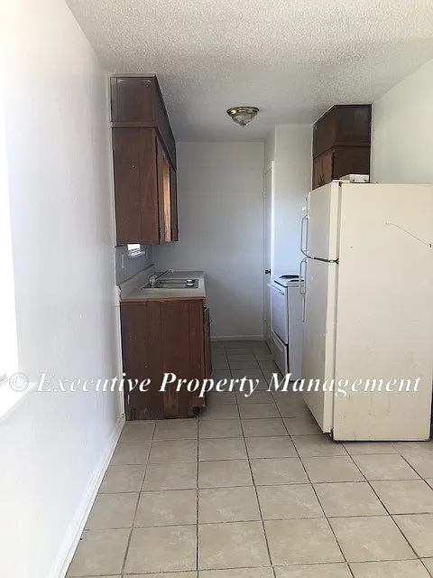 410 Sunset Lane — Photo 3