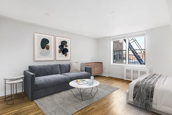 Sold by Modern Spaces | media 6