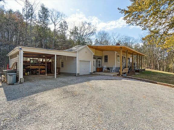 2nd image of 8510 Thorn Grove Pike