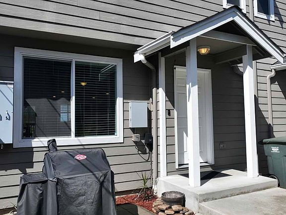 2nd image of 2620 Grand Avenue #C