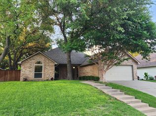10108 Regent Row St, Fort Worth, TX 76126