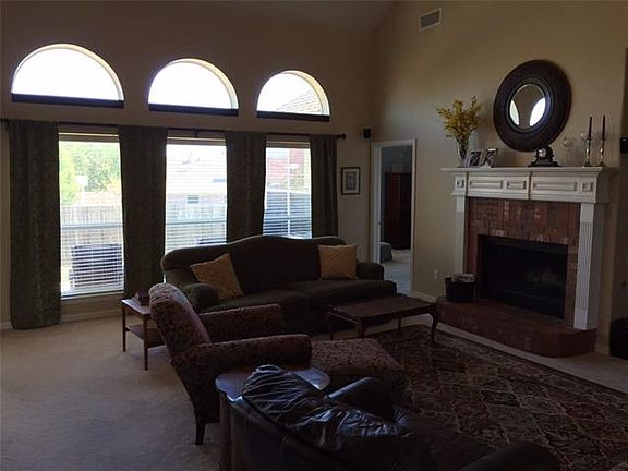 4th image of 2112 Kingsley Dr