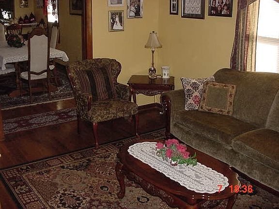2nd image of 134 Avenue I