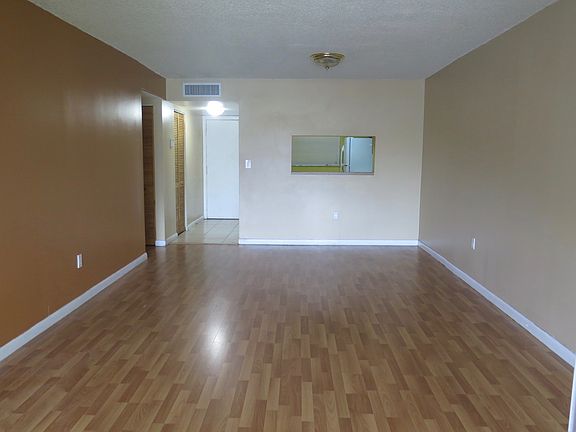 Living/Dinning Room