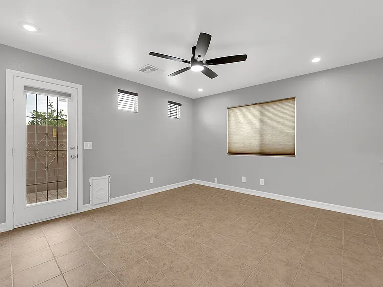 7470 Margollini St — Photo 24