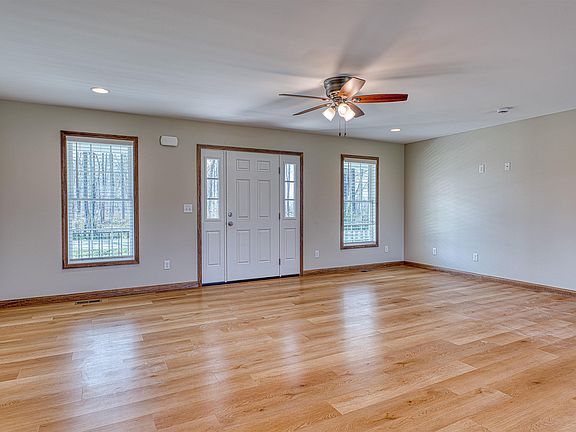 2nd image of 5083 Springfield Rd