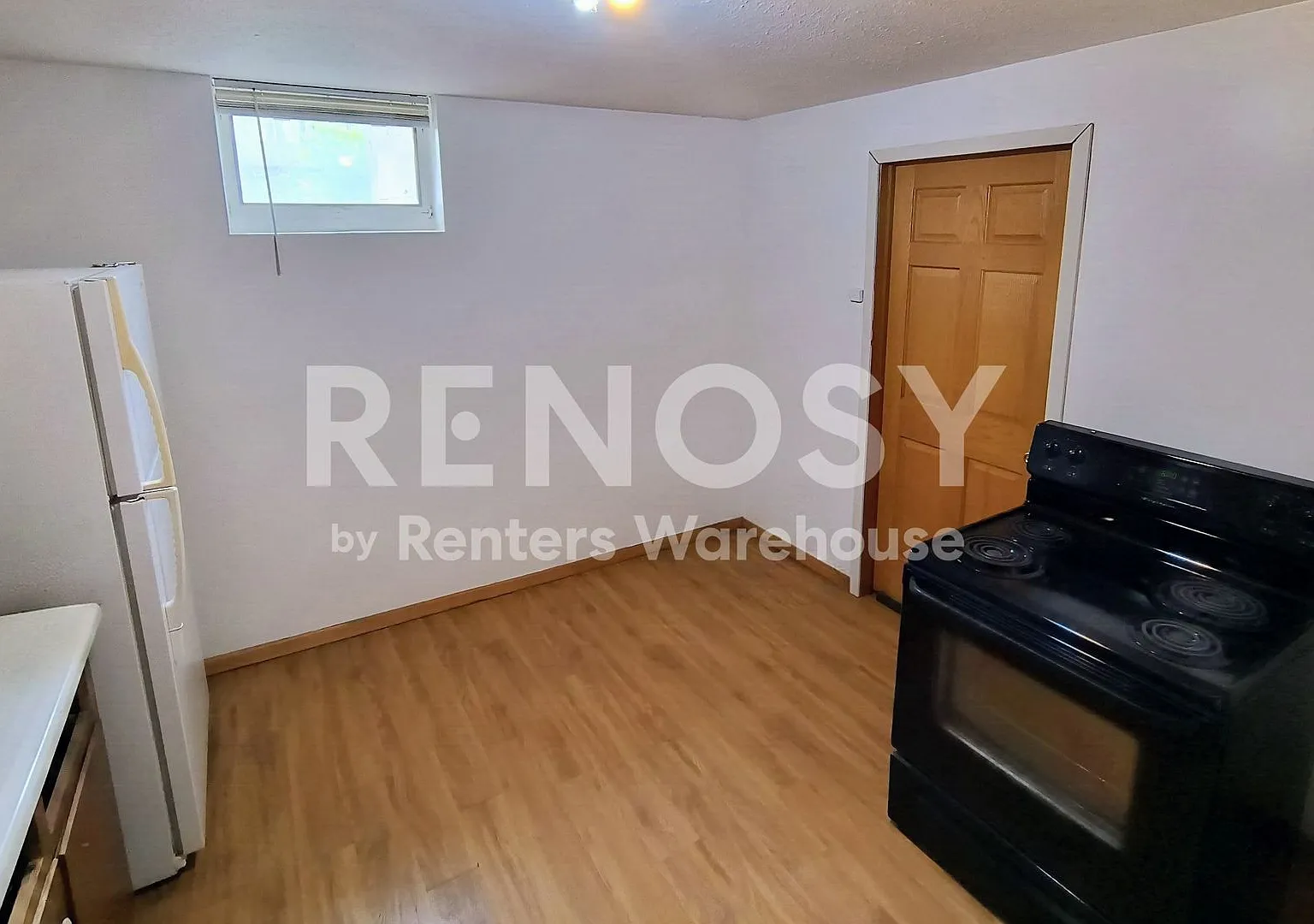 Available Now 2 Bedroom 1 Bath Apartment/Condo in Maple Grove — Photo 4