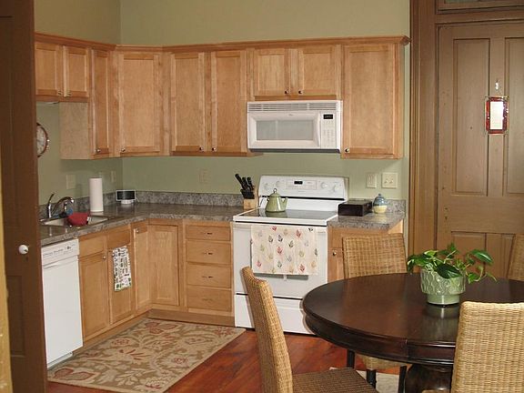4th image of 1346 Broadway St #2
