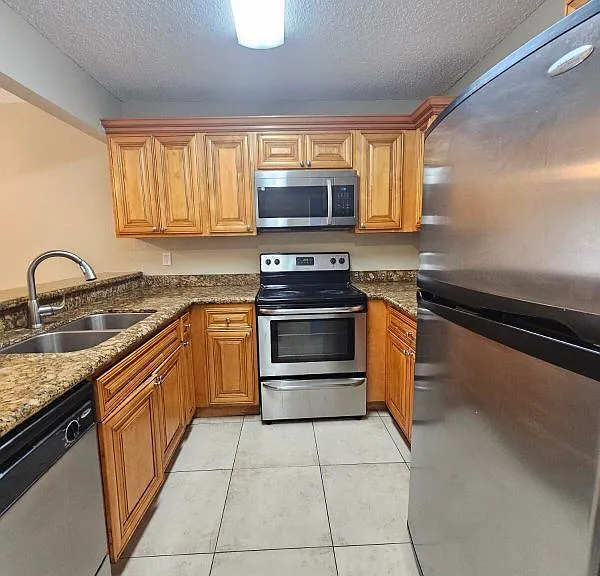 1561 Windorah Way #A — Photo 1
