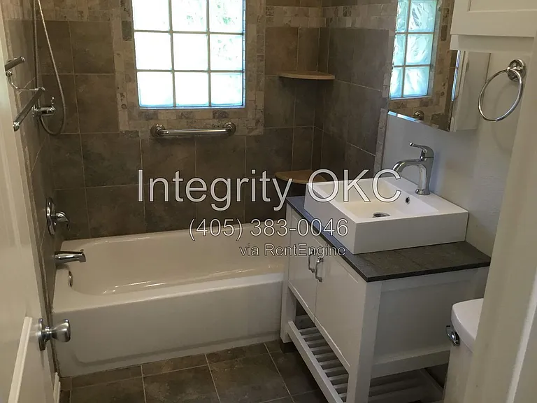 305 Babb Dr — Photo 5