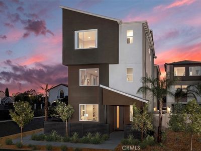 909 E 3rd St, Santa Ana, CA, 92701