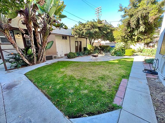 3rd image of 2124-2128 E 1st St #1B-1BA-550SQFT