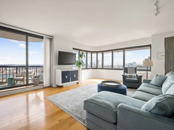 52 East End Avenue image 4 of 13