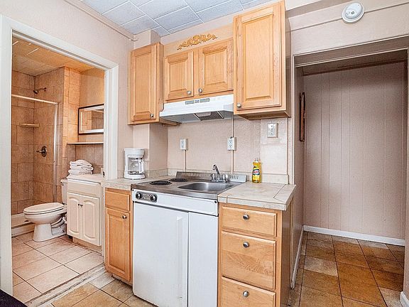 2nd image of 840 Ocean Ave #40
