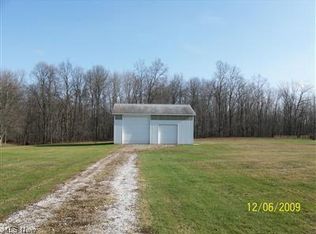 Clay St, Huntsburg, OH 44046