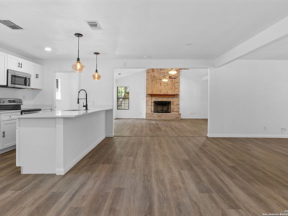 3rd image of 7039 FOREST MONT ST