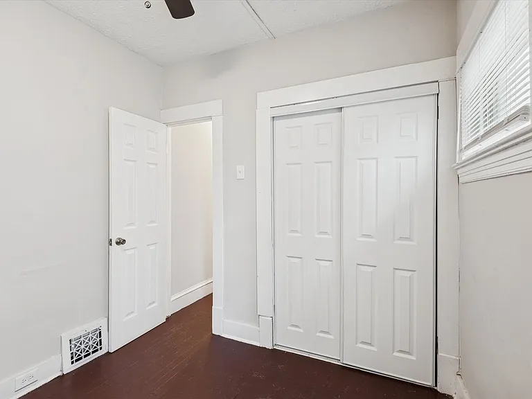 2302 Saratoga Ave — Photo 17