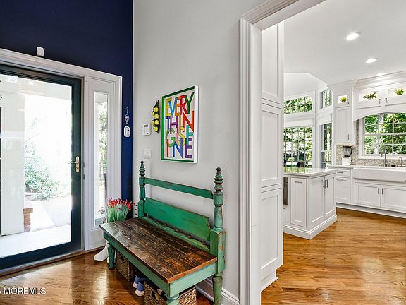 4th image of 146 Silvermist Court