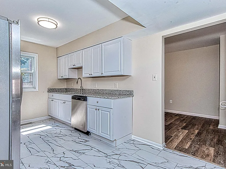 8467 Ivy Glen Ct — Photo 18