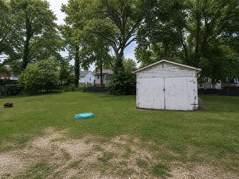 506 S Main St — Photo 22