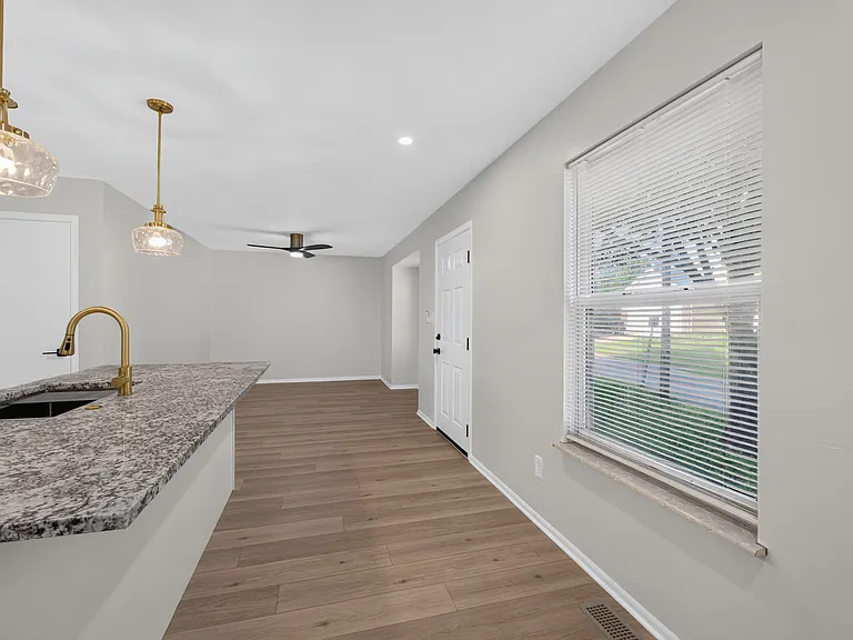 716 Bell Ave — Photo 7