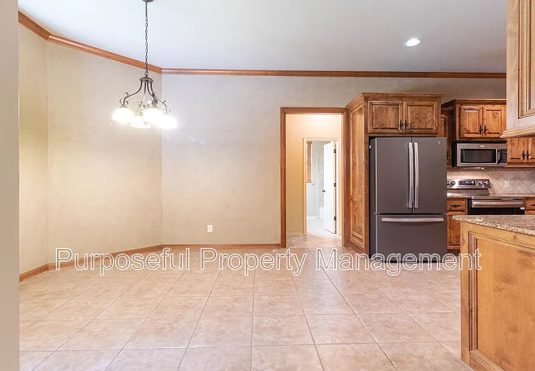 9008 NW 79th St — Photo 9