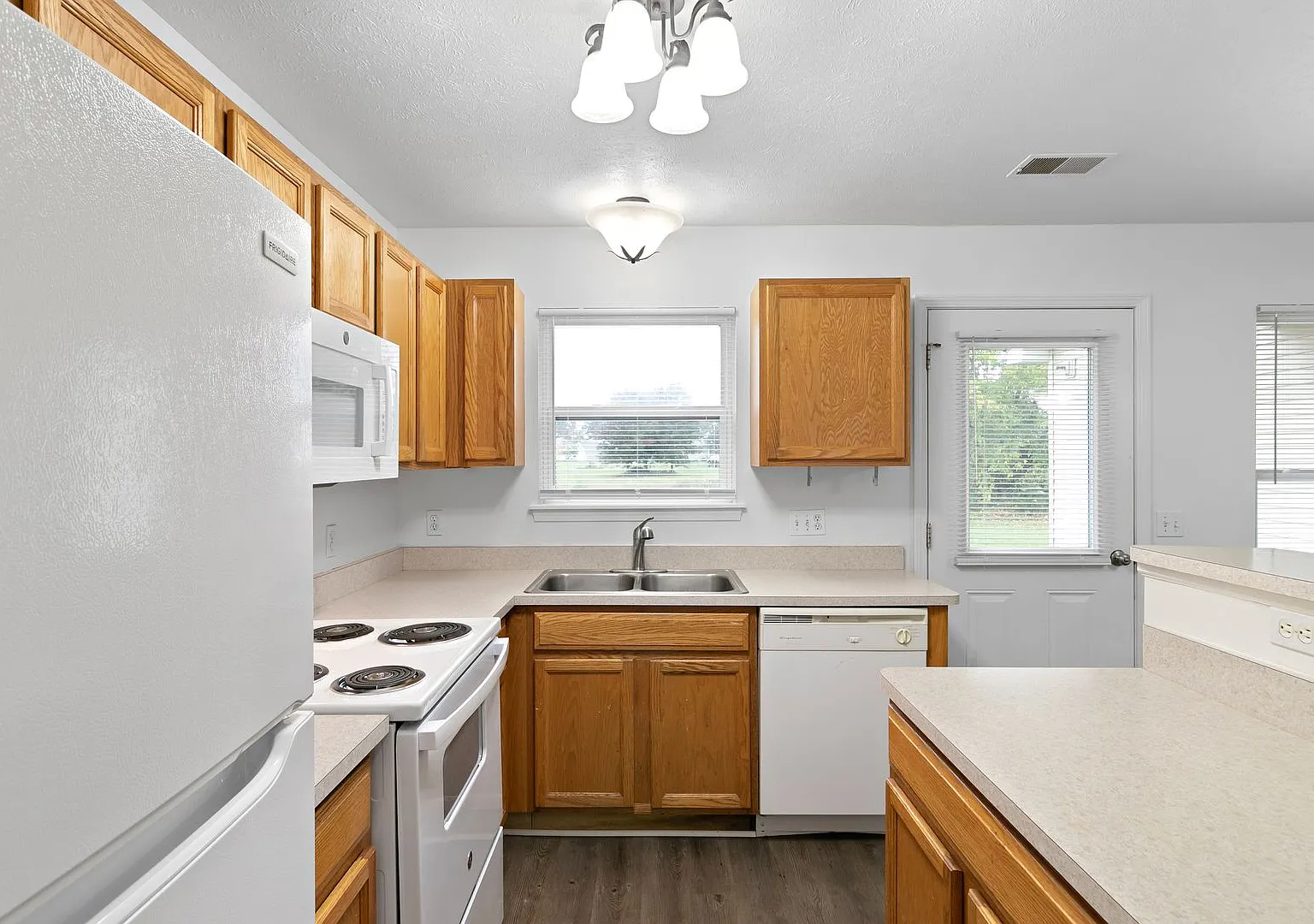 Cattail Lane Townhomes (Cattail Properties LLC) — Photo 3