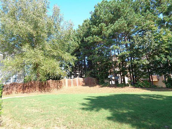 5th image of 42 Cobblestone Dr