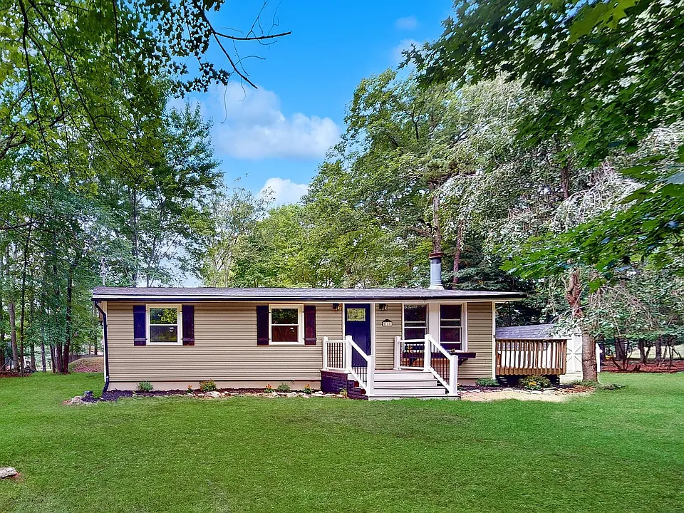 107 Hickory Rd