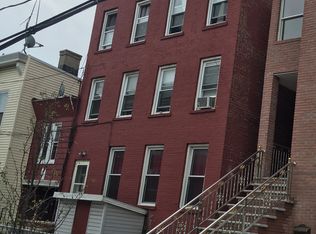 9 Manhattan Ave, Jersey City, NJ 07307