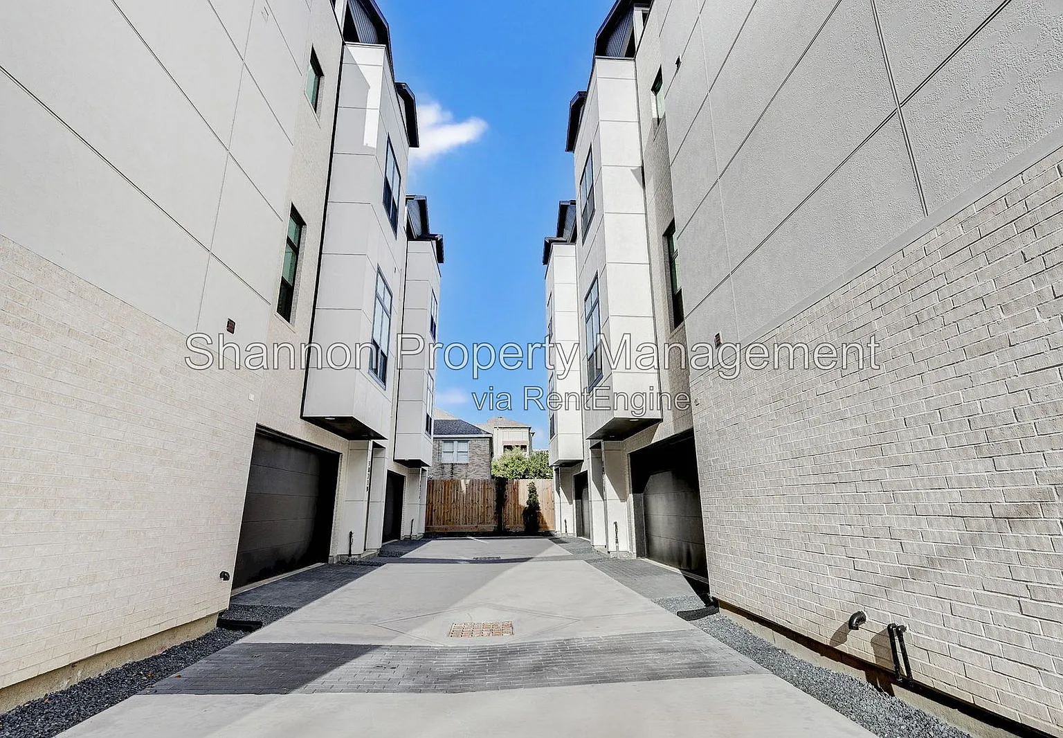3 bed, 3.5 bath, 2381 sqft, $3,500 — Photo 2