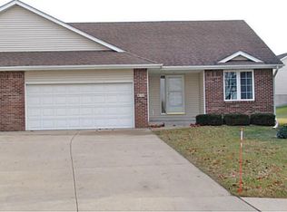 830 Elmwood Ct, Altoona, IA 50009